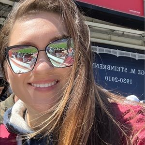 Meet your Posher, Amanda